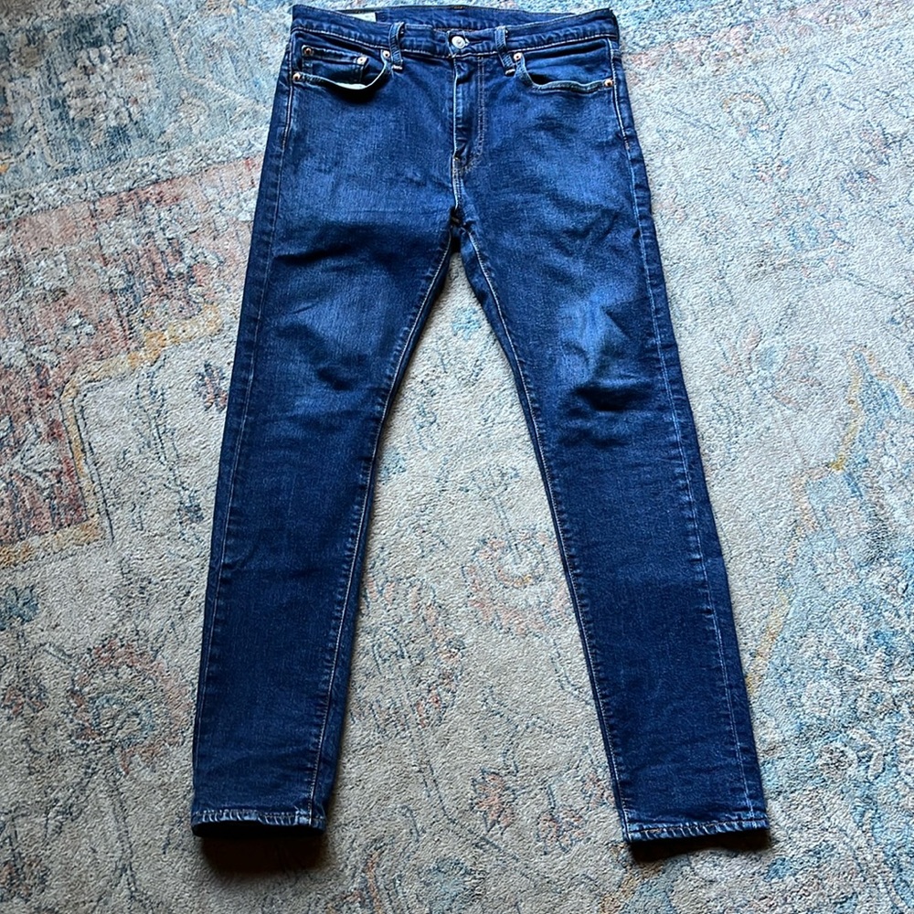 Men’s Levi jeans